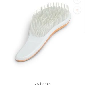 Zoe Ayla detangling hairbrush